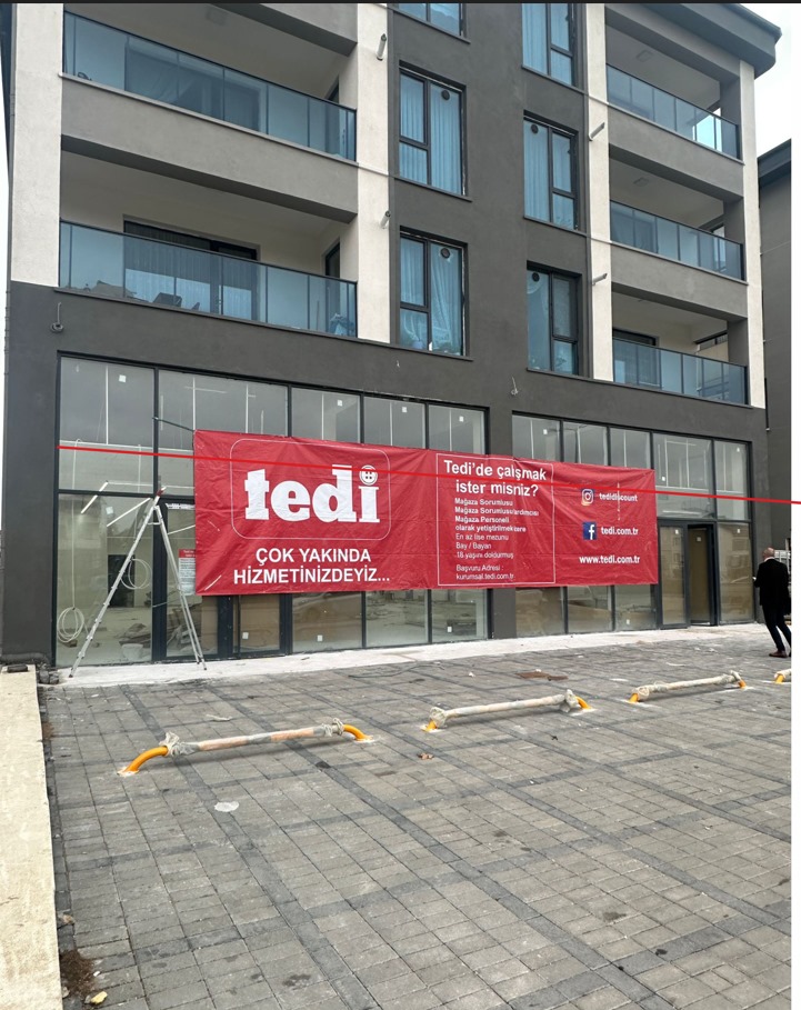 9b0df8a5-b0c5-4978-aa5c-42b593e35b5e